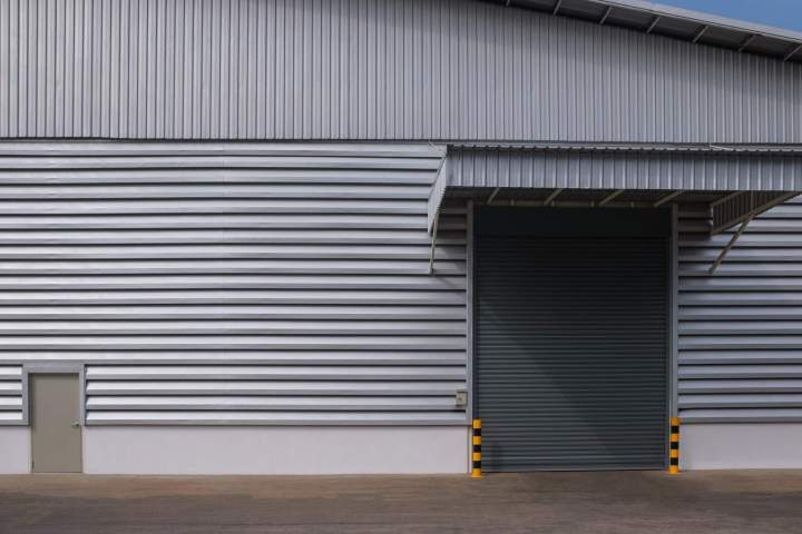 Installation de rideaux métalliques pour commerces à Torcy